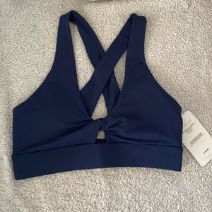 Fabletics Oasis Twist-Front Sports Bra